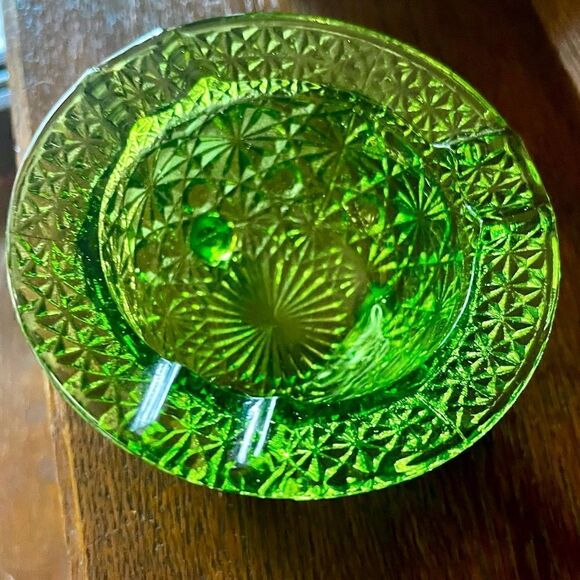 Vintage Smith Glass Daisy and Button Green Footed Ashtray Incense Trinket Bowl - Picture 8 of 15
